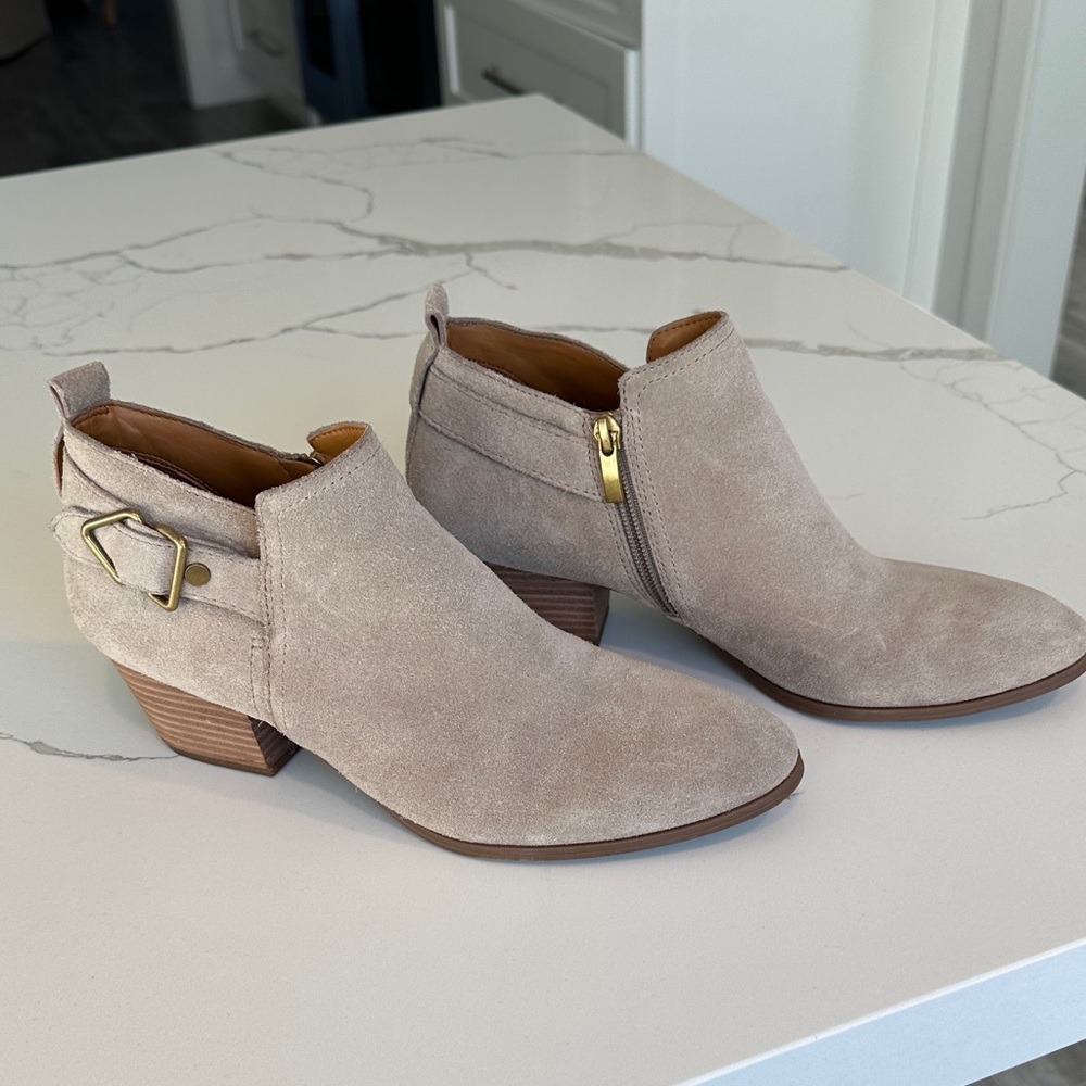 Sarto by Franco sarto beige suede ankle bootie size 9 1/2